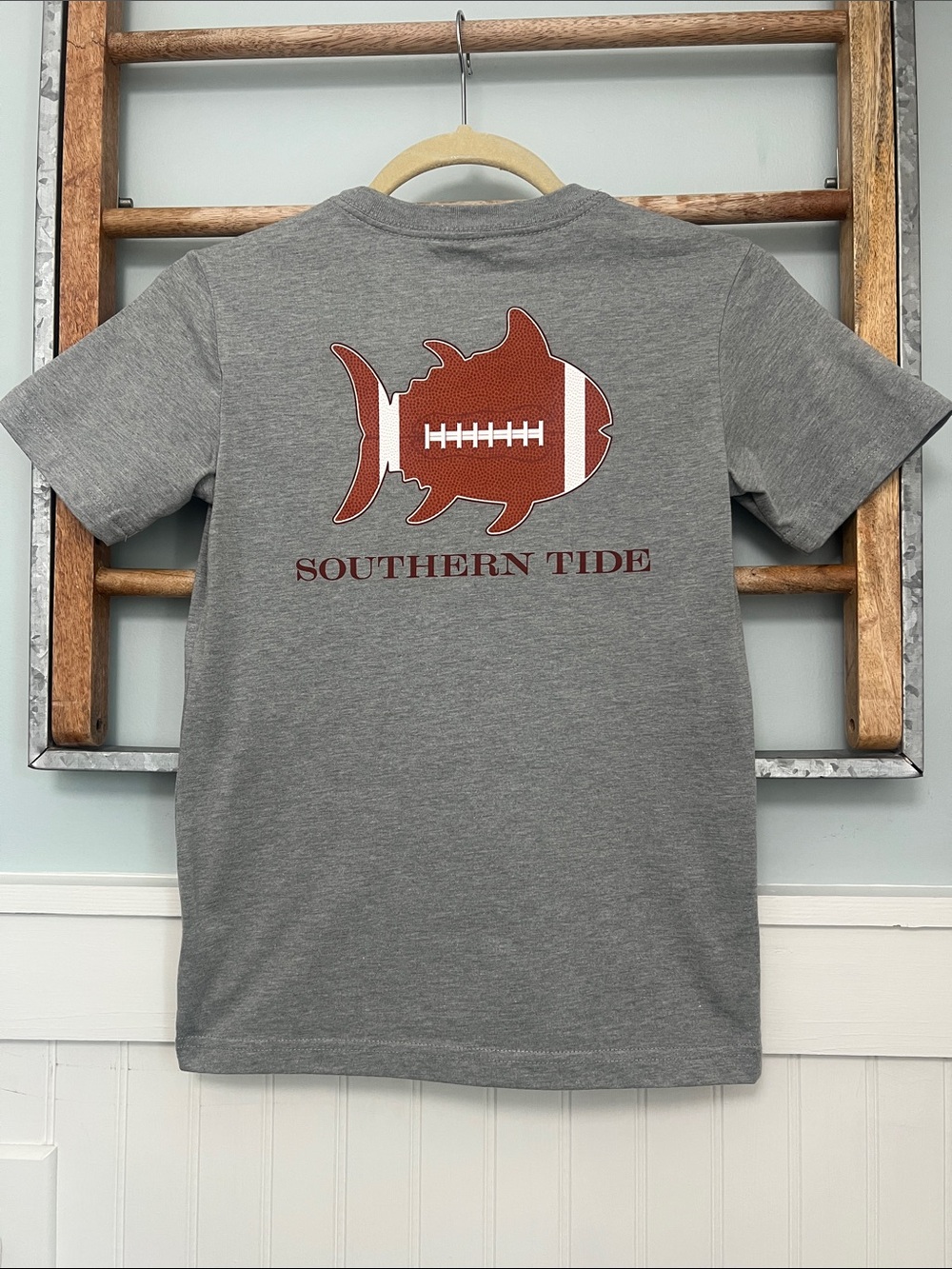 Boys, southern Tide T-shirt, size medium football fish, Gray